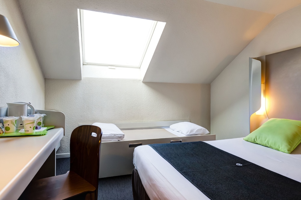 Standard Room, Multiple Beds - Photo 2