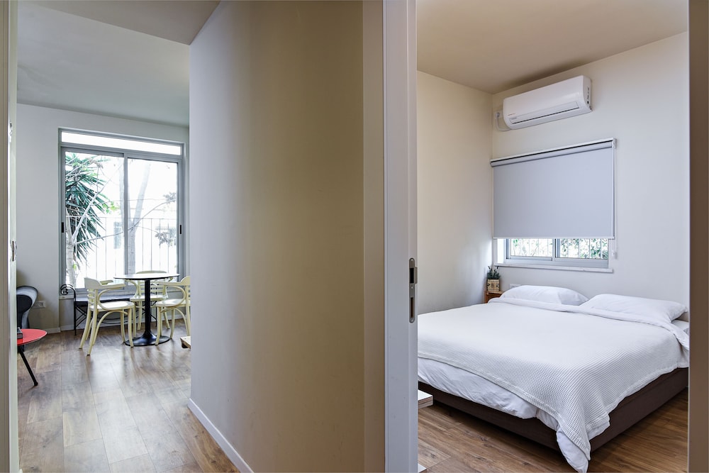 Junior Apartment photo 1