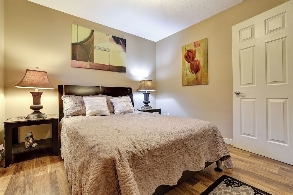 Deluxe Room, Shared bathroom