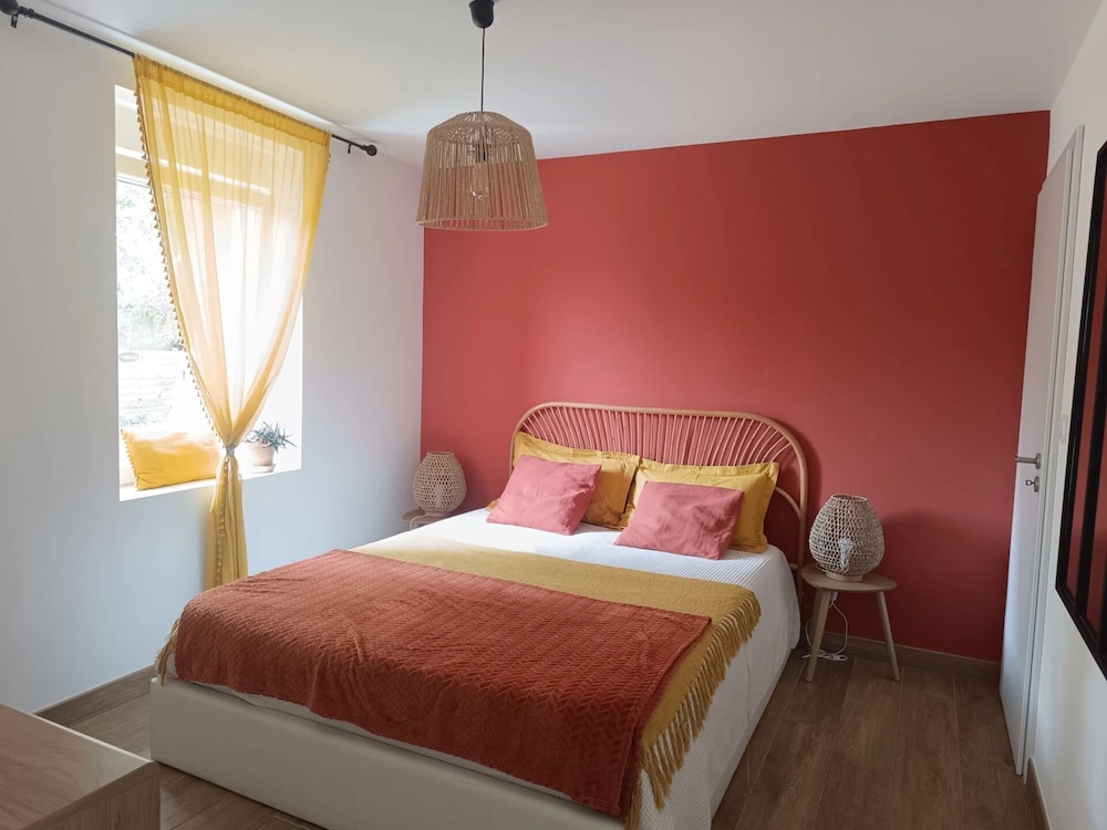 Junior Apartment, City View
