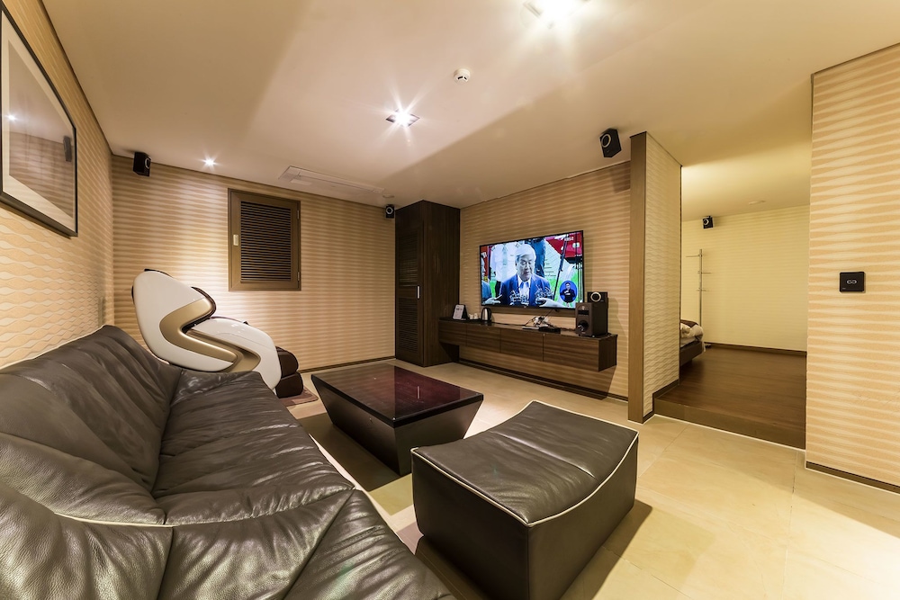 Royal Suite - Photo 5