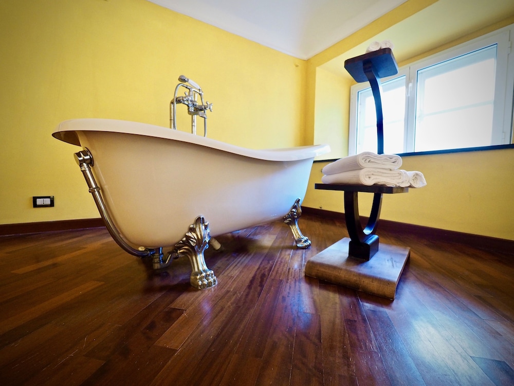 Luxury Apartment photo 2