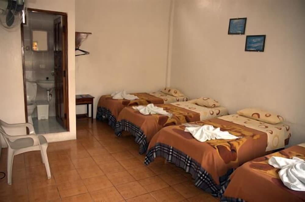 Quadruple Room photo 2