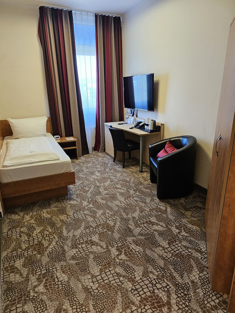 Standard Room, 1 Twin Bed, Kitchenette - Photo 2