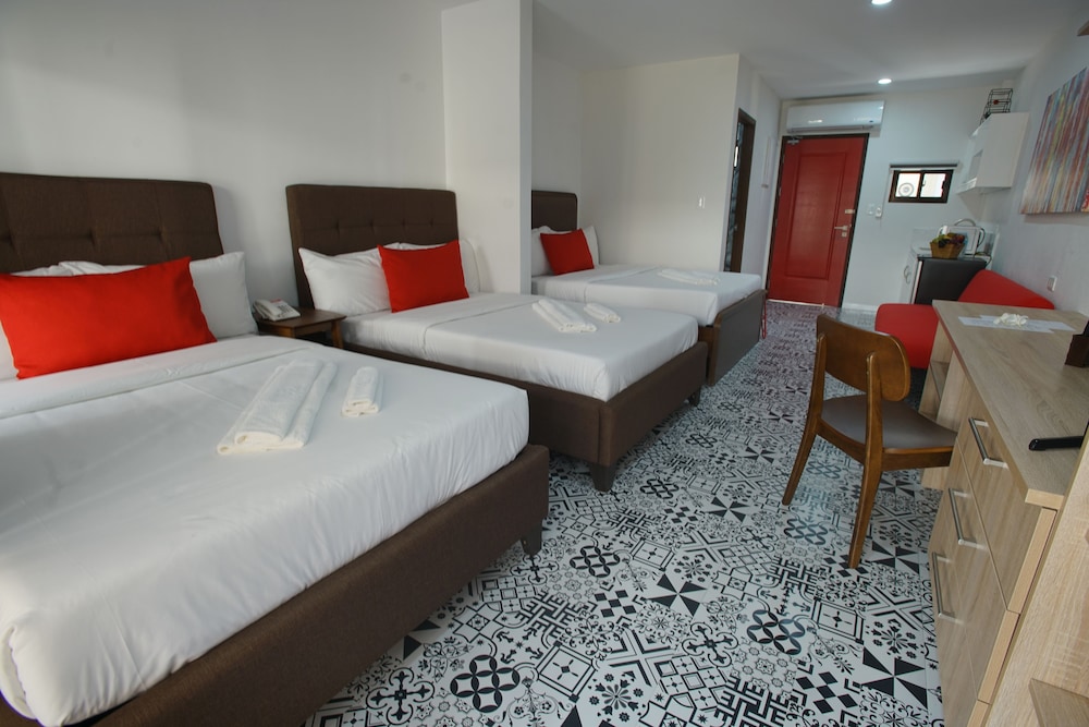 Deluxe Triple Room, Garden View photo 1