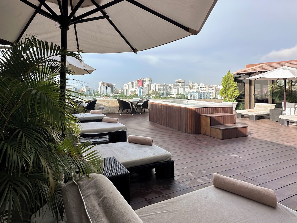 Superior Premium Level Room - Photo 6