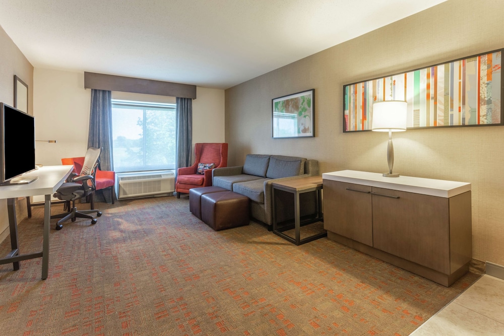 Executive Suite, 1 Bedroom - Photo 1