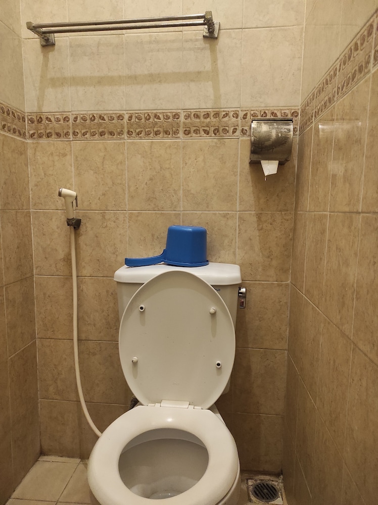 Economy Room, Private Bathroom - Photo 3