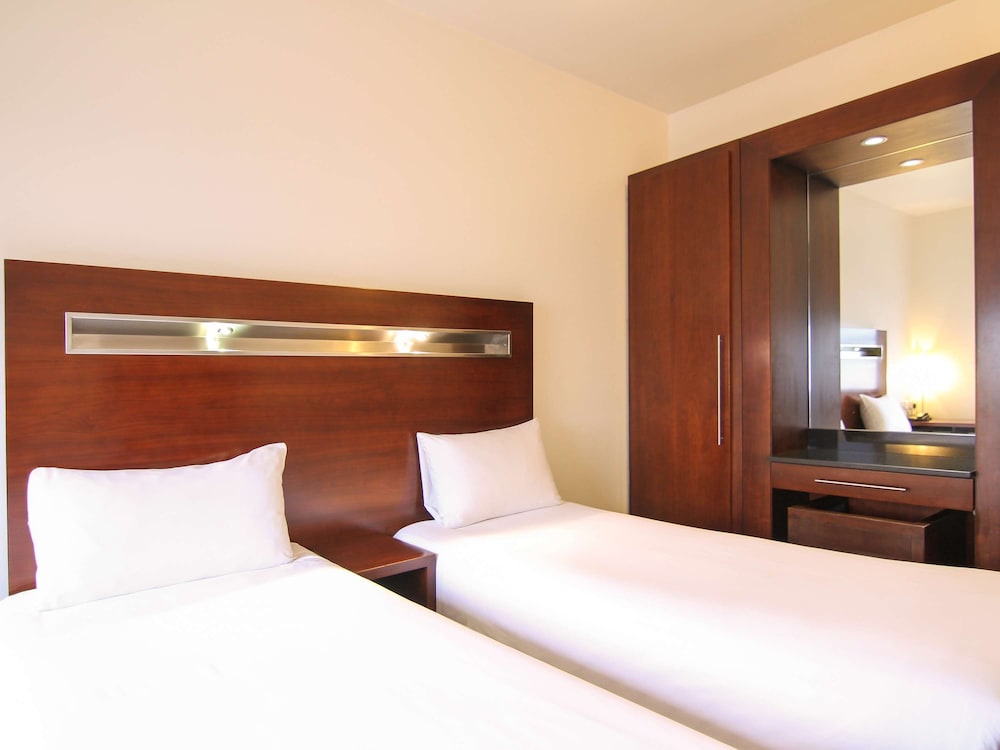 Standard Room, 2 Twin Beds photo 3