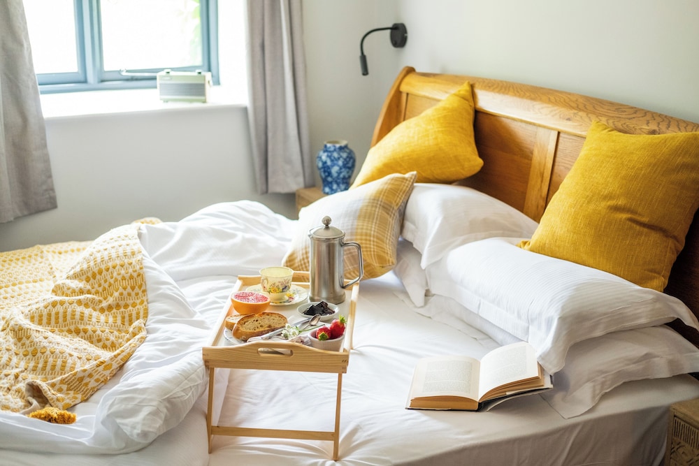 Superior Double Room with Super King Size Bed