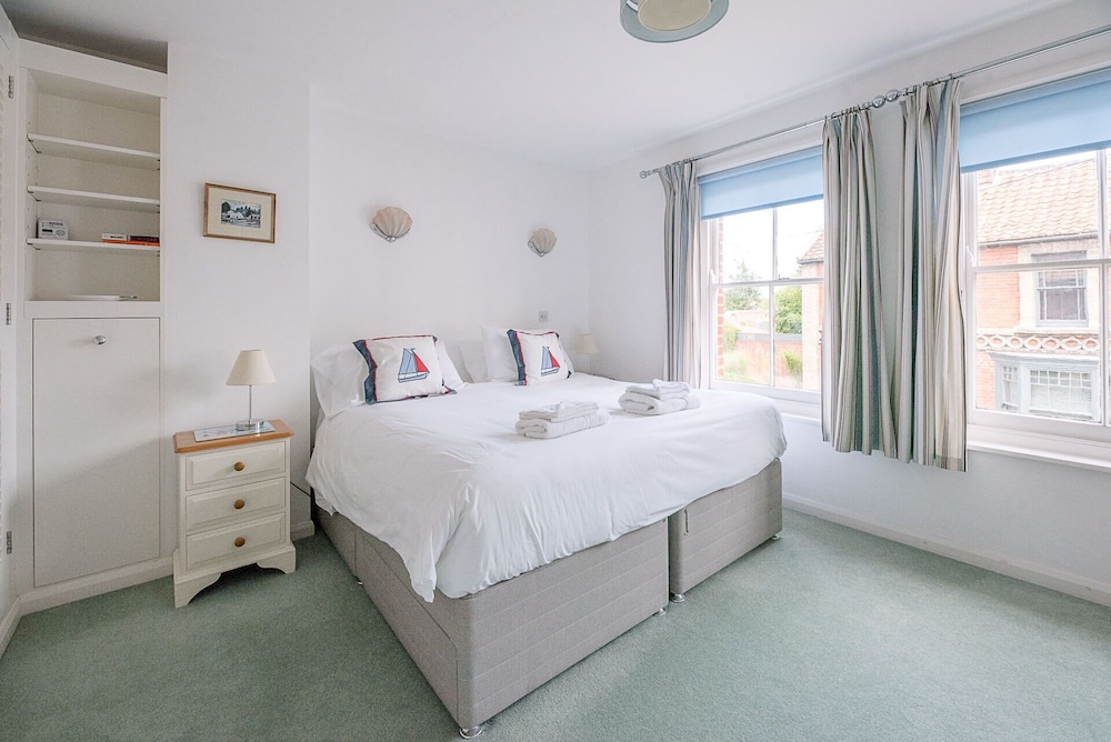 House (2 Bedrooms) photo 2