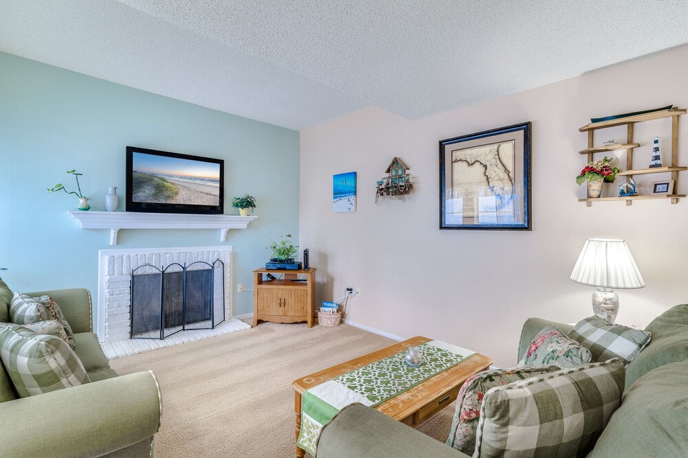 Condo (2 Bedrooms) photo 3
