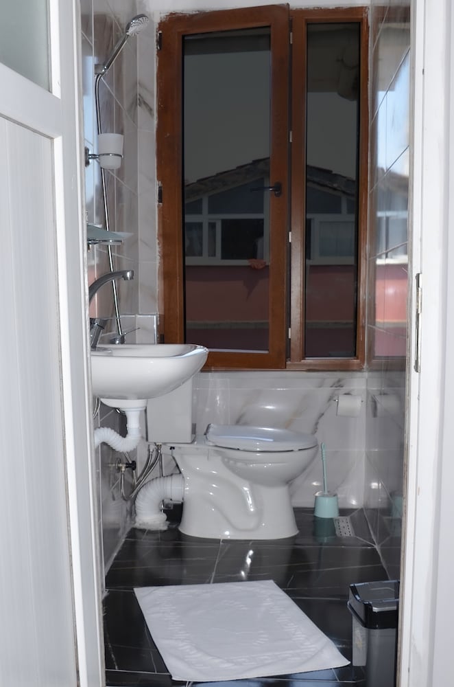 Standard Triple Room, 3 Bedrooms photo 2