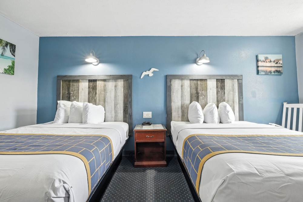 Room, 2 Queen Beds, Non Smoking - Photo 2
