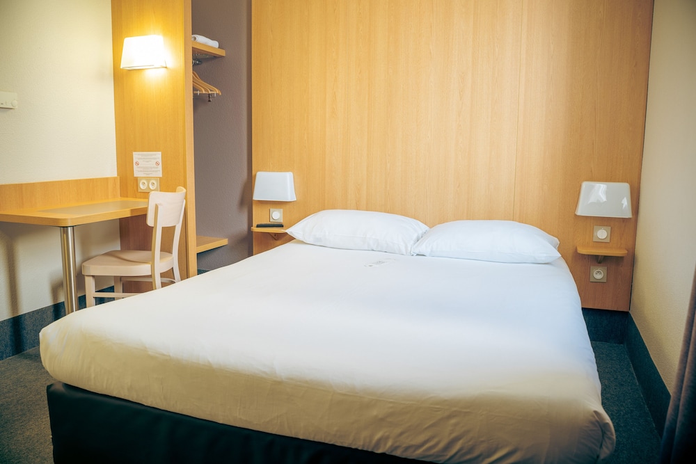Double Room, 1 Queen Bed, Accessible, Non Smoking photo 3