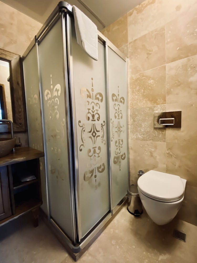 Executive Double Room, 1 Queen Bed, Non Smoking, Mountain View photo 2