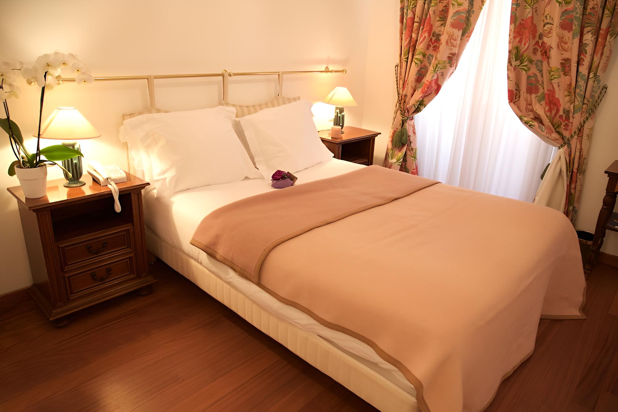 Double Room Single Use, 1 Double Bed photo 3