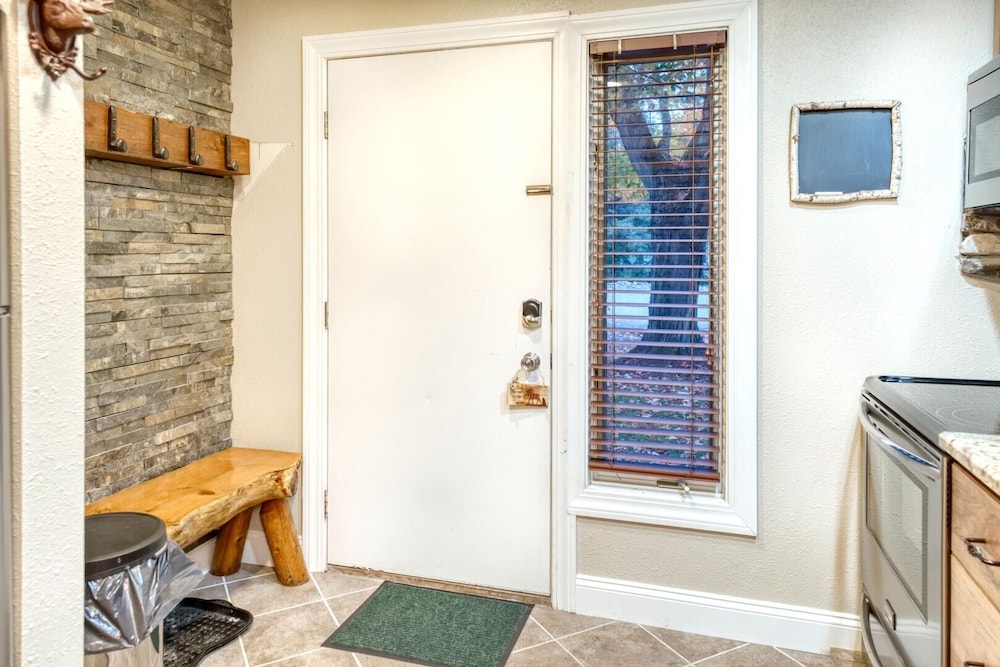 Condo, 1 Bedroom photo 1