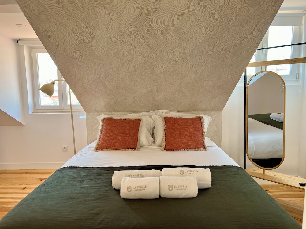 Deluxe Suite, 1 Bedroom, Pool Access photo 1