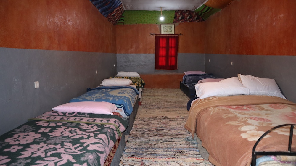 Standard Room, Multiple Beds photo 1