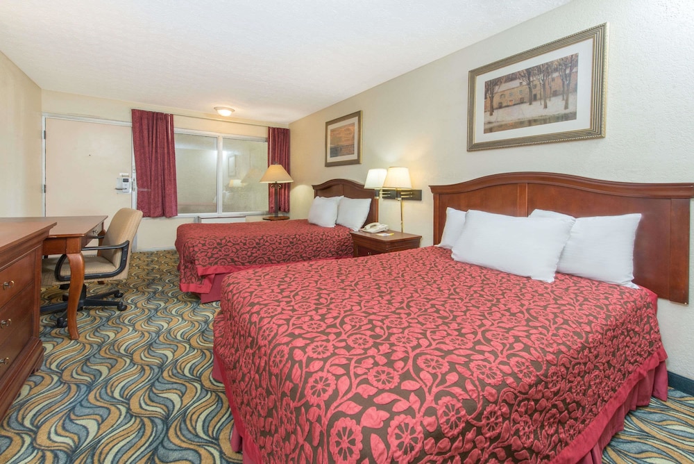Double Room, 2 Double Beds - Photo 1