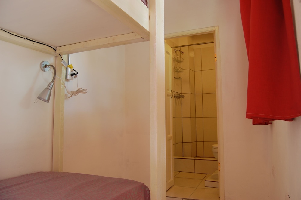 Twin Bed Bunk Beds Private Ensuite photo 1