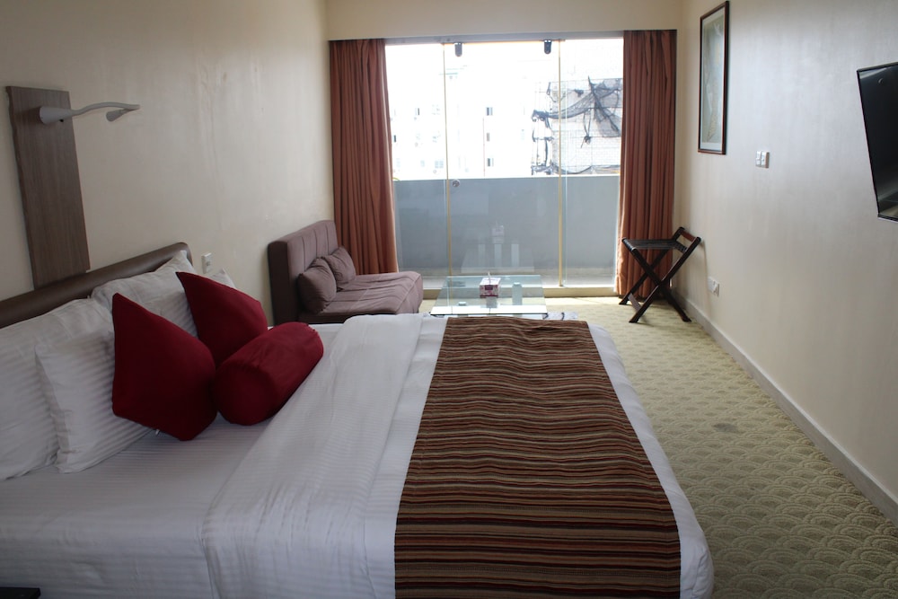 Deluxe Room - Photo 6