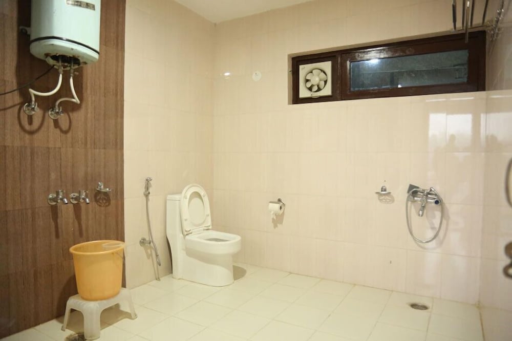 Deluxe Room - Photo 7