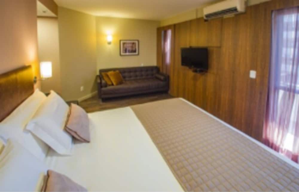 Deluxe Room, Multiple Beds, City View - Photo 3