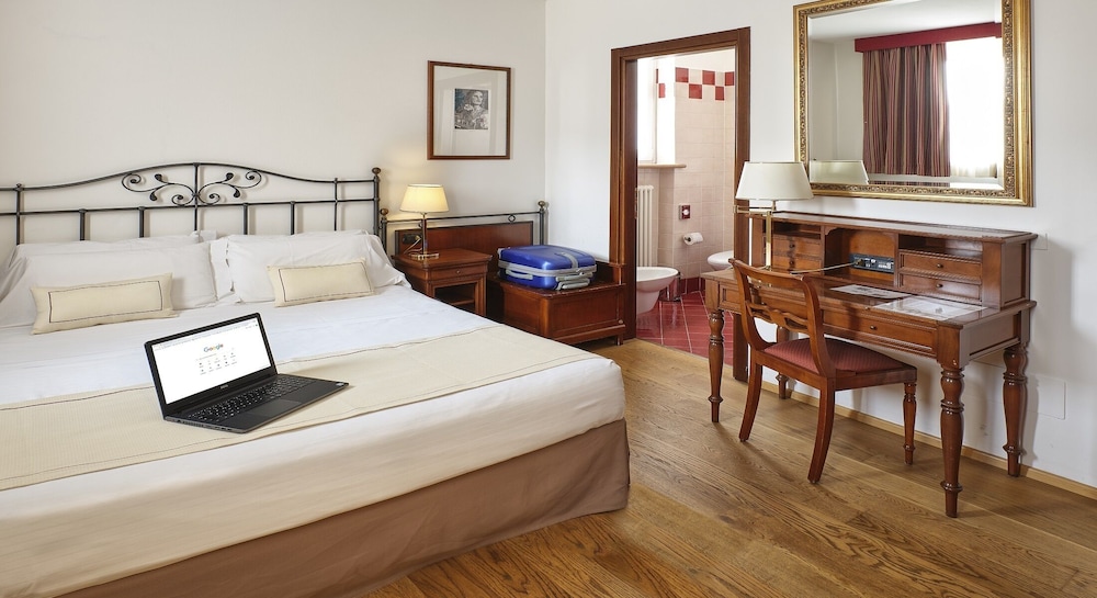 Basic Room, 1 Large Twin Bed