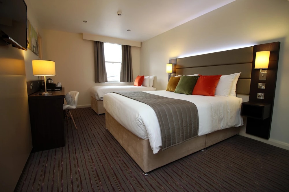 Family Triple Room, Multiple Beds - Photo 4