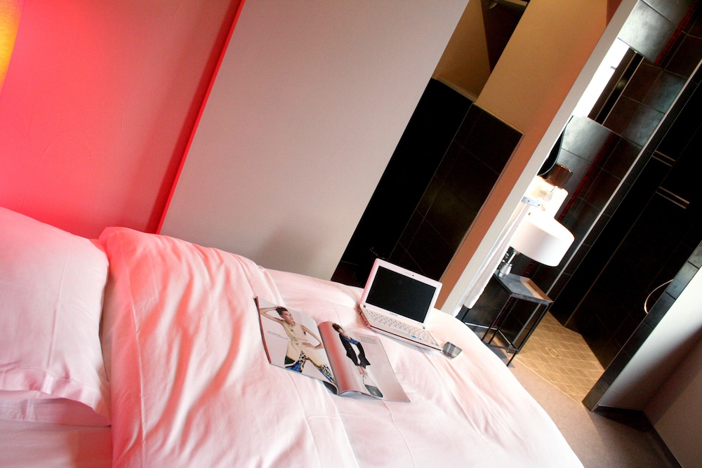 Standard Double Room Single Use photo 2