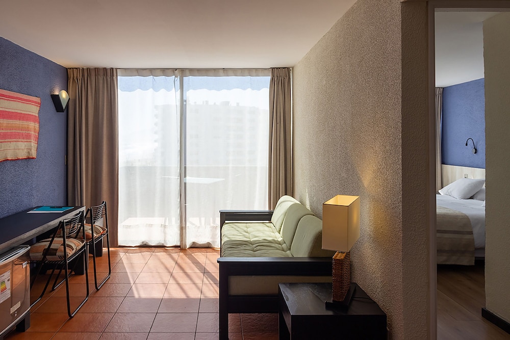 Suite, 1 Double Bed - Photo 9