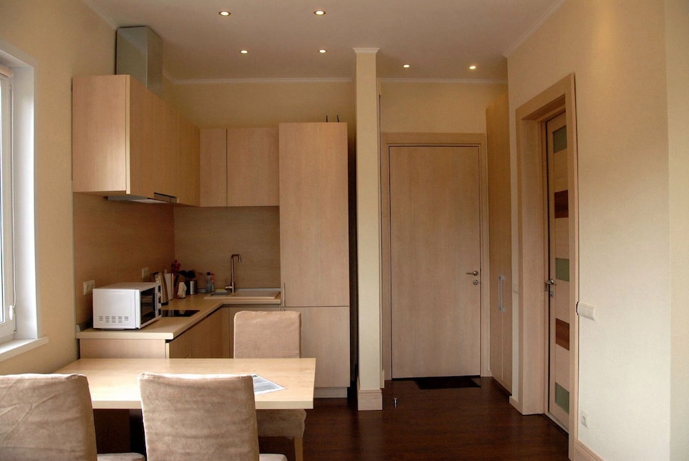 Apartment photo 2