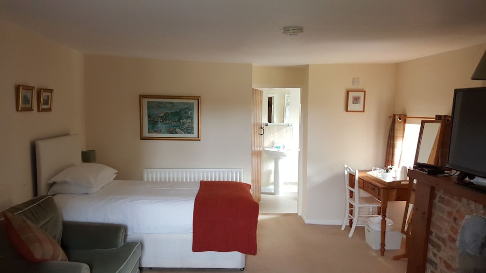 Double Or Twin Room photo 3