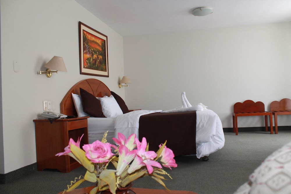 Suite - Photo 4