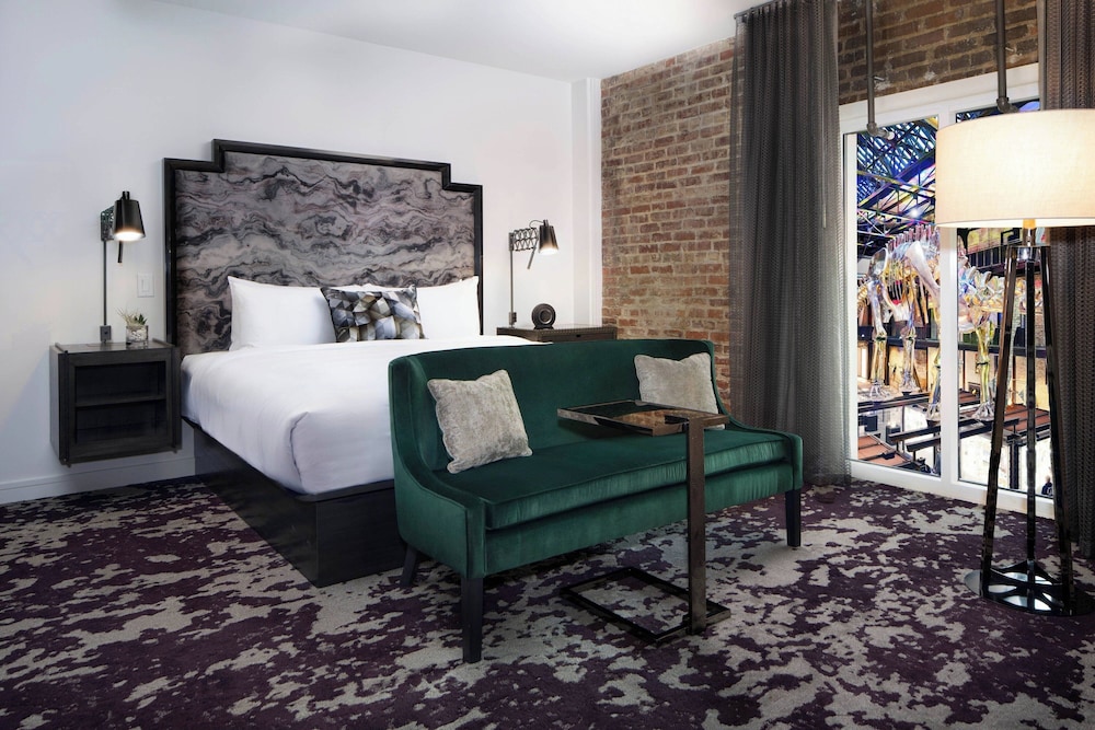 Room, 1 King Bed (View)