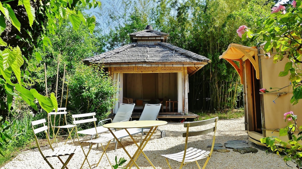 Standard Tent, Pool View photo 2