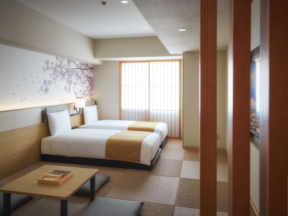 Deluxe Twin Room with Tatami Area, Non Smoking with Onsen ticket photo 1