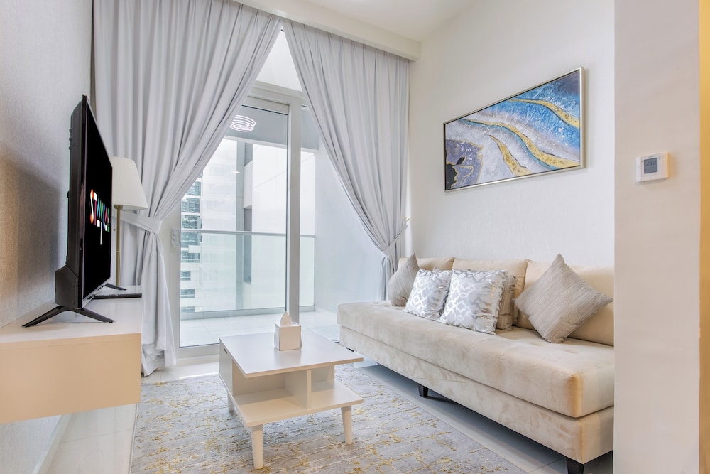 Luxury Apartment photo 2