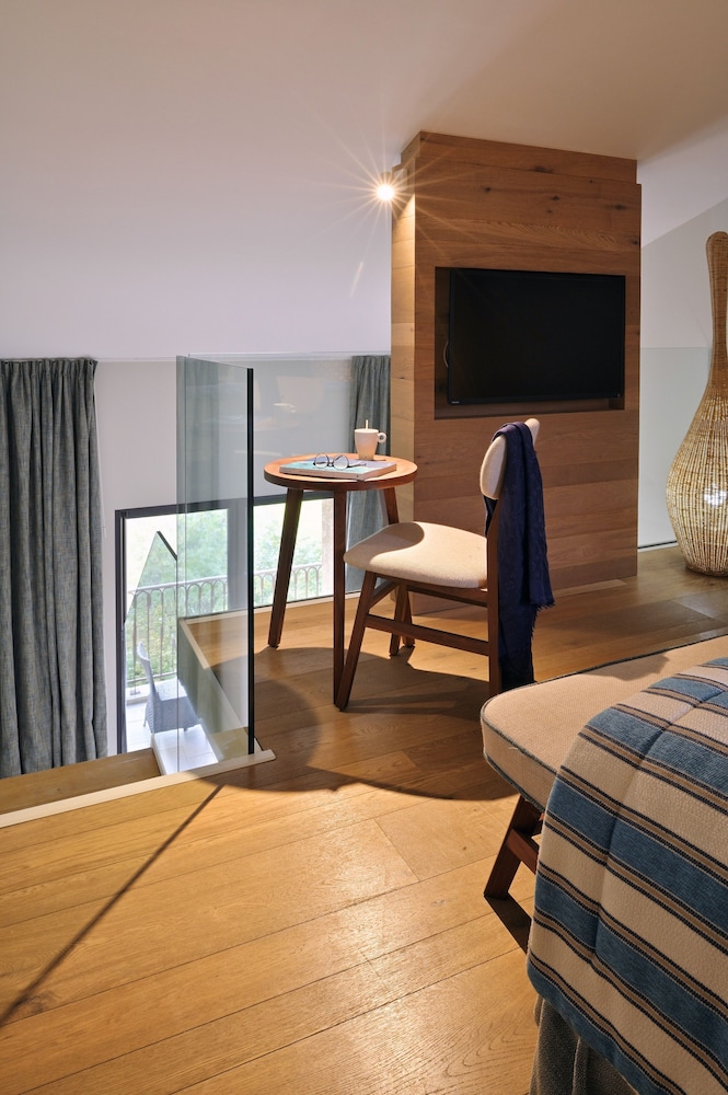Suite, Sea View (Mezzanine)