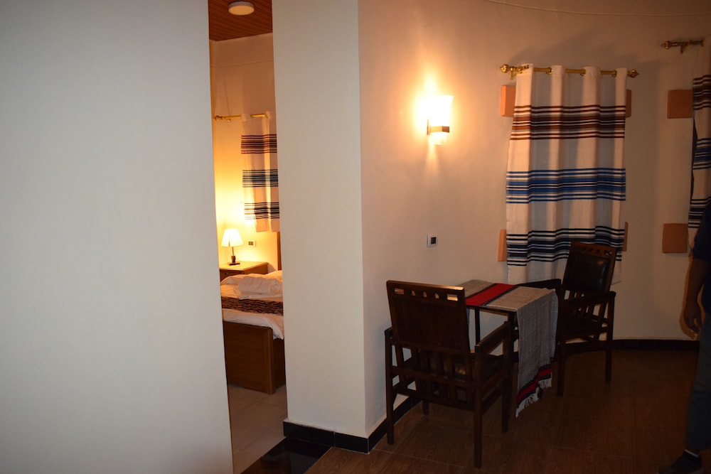 Family Room, Non Smoking, City View photo 2