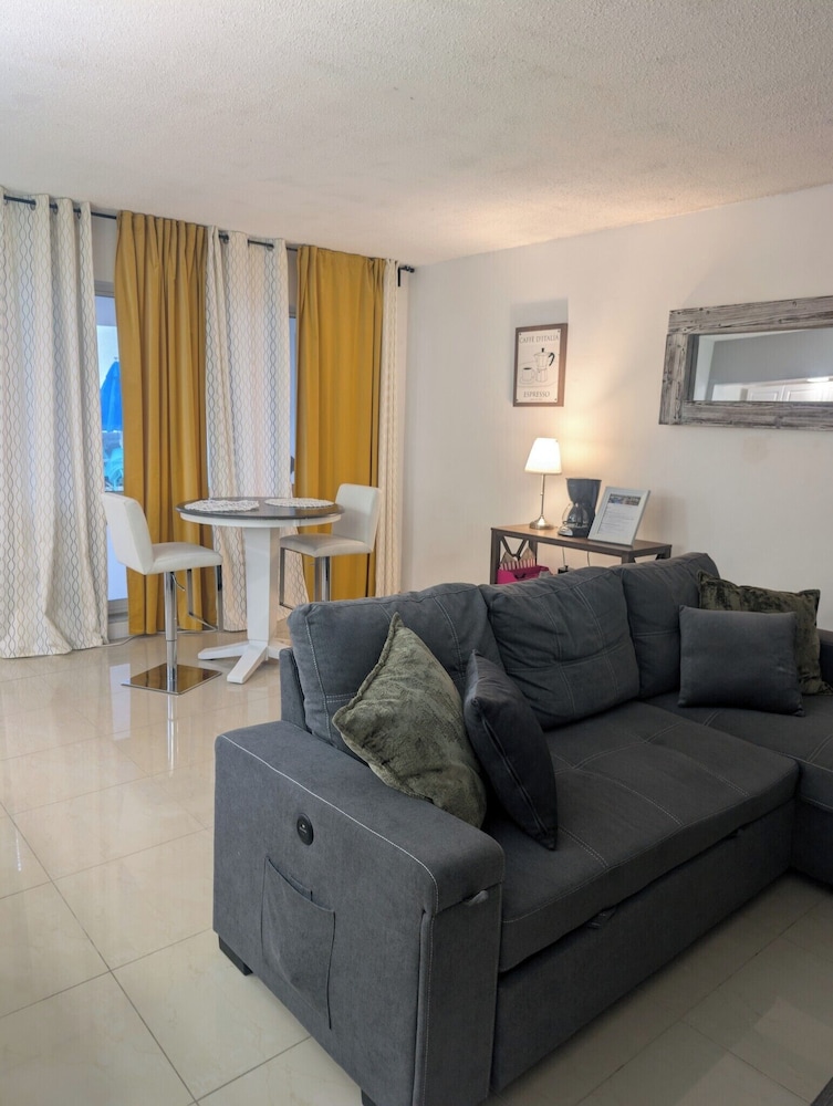 10-105 - Comfort Apartment, 1 Bedroom, Kitchenette