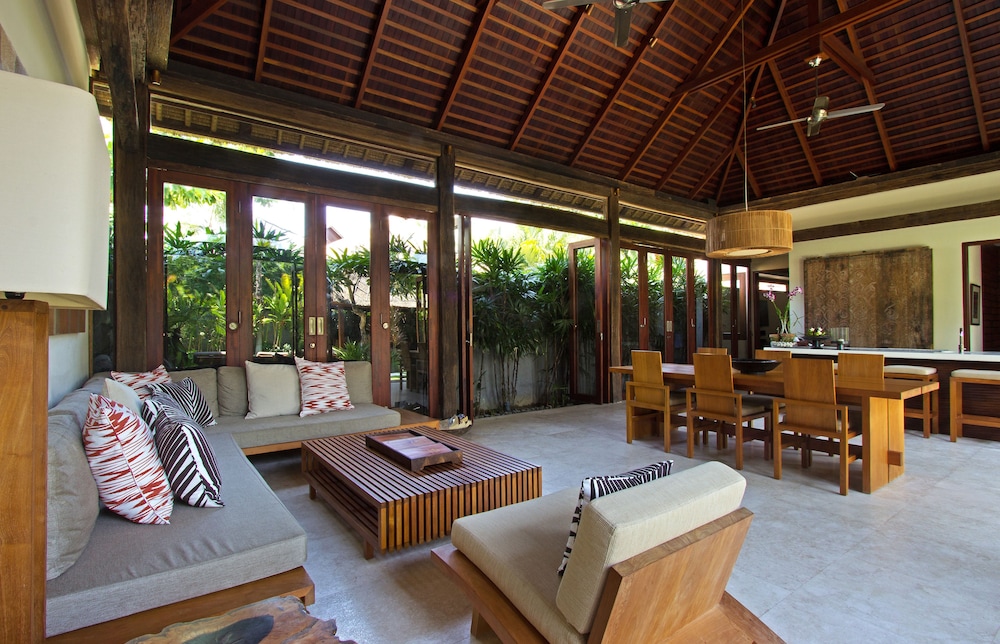 Villa 2 - Two-Bedroom Villa with Private Pool photo 2