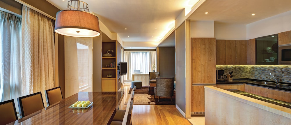 Executive Apartment, 2 Bedrooms - Photo 10