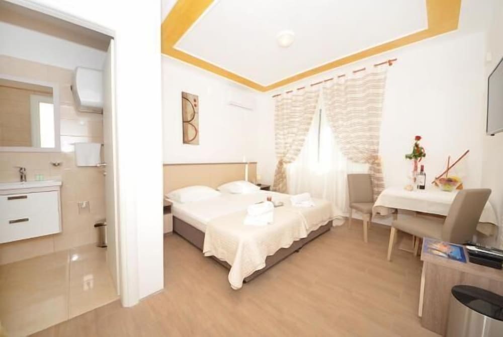 Double Room (Guest House Mia (ST) - Twin Room with) photo 1
