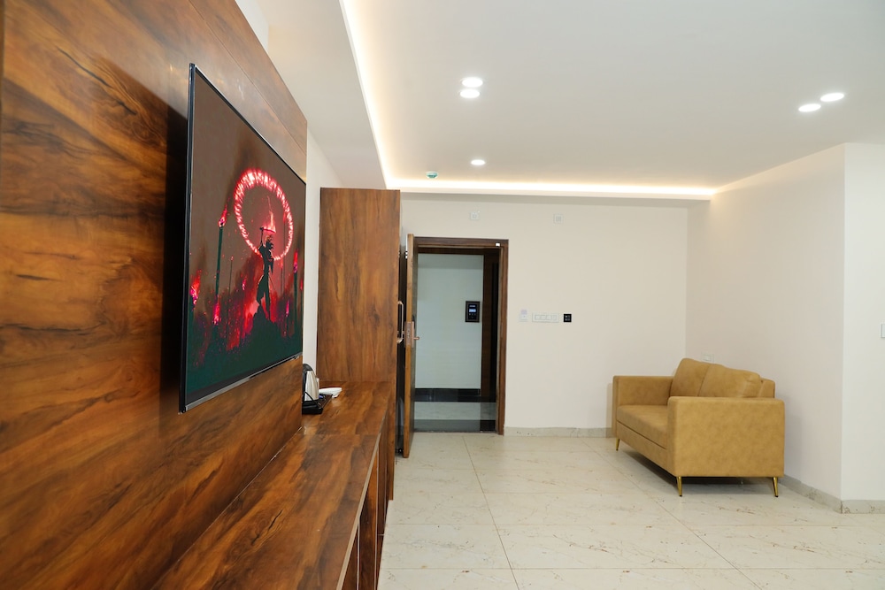 Royal Room photo 2