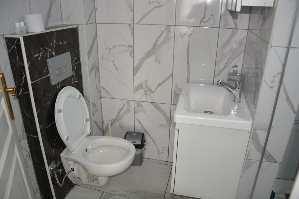 Basic Triple Room photo 2