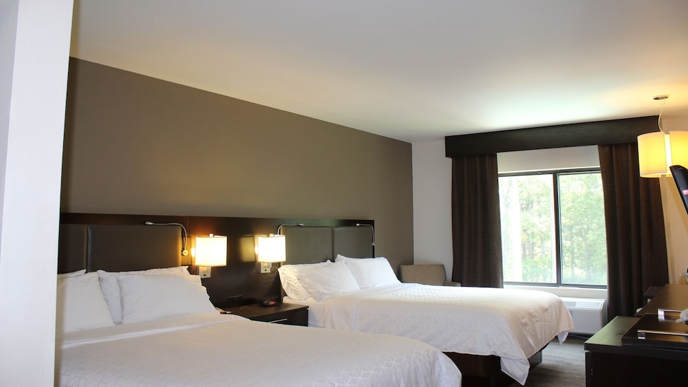 Suite, 2 Queen Beds, Accessible - Photo 2