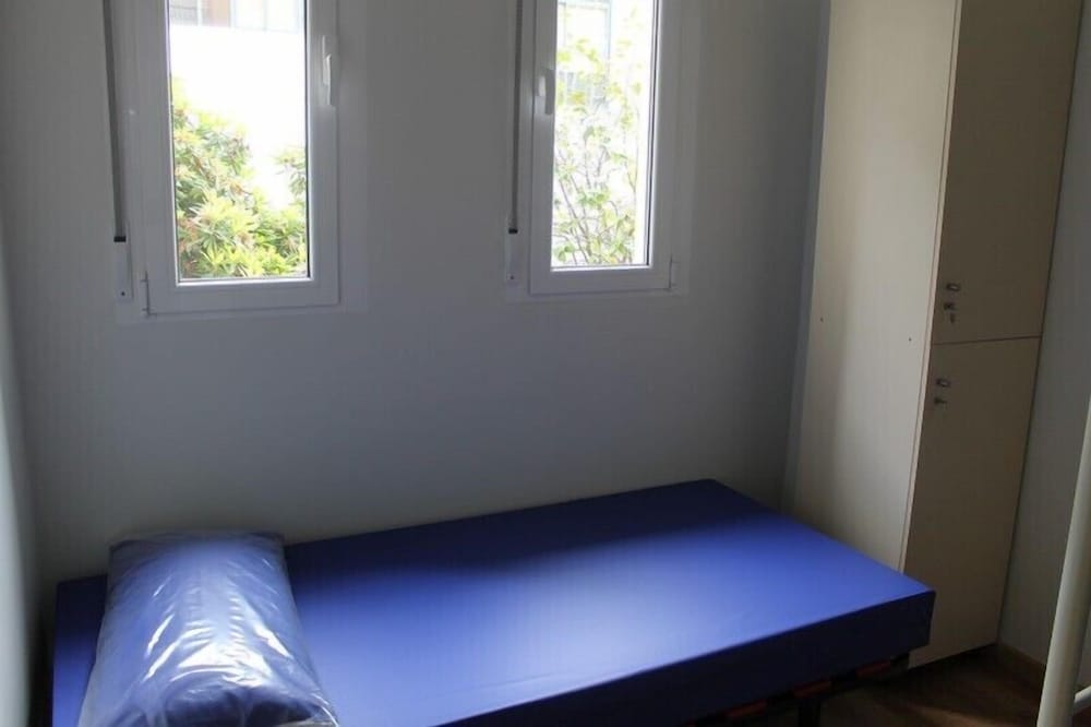 Room, Shared Bathroom (Private room for 5 people)